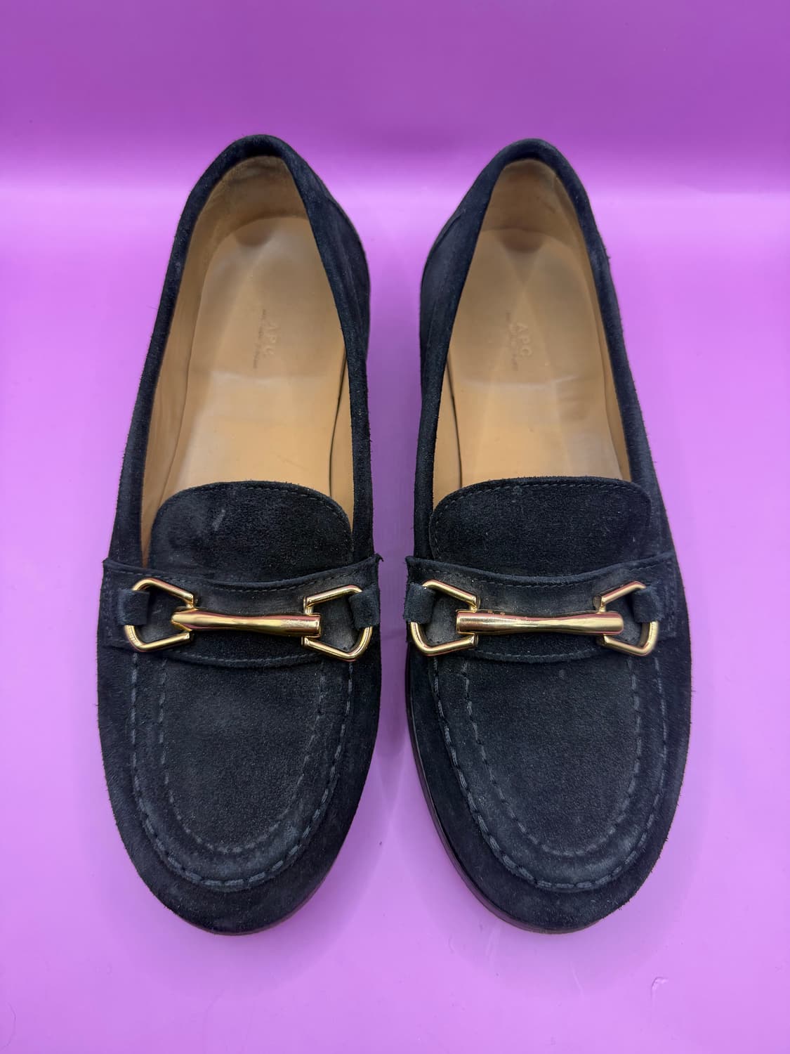 [A.P.C.] 아페쎄 루 마담 파리스 오센틱 스웨이드 홀스빗 로퍼 상품이미지1