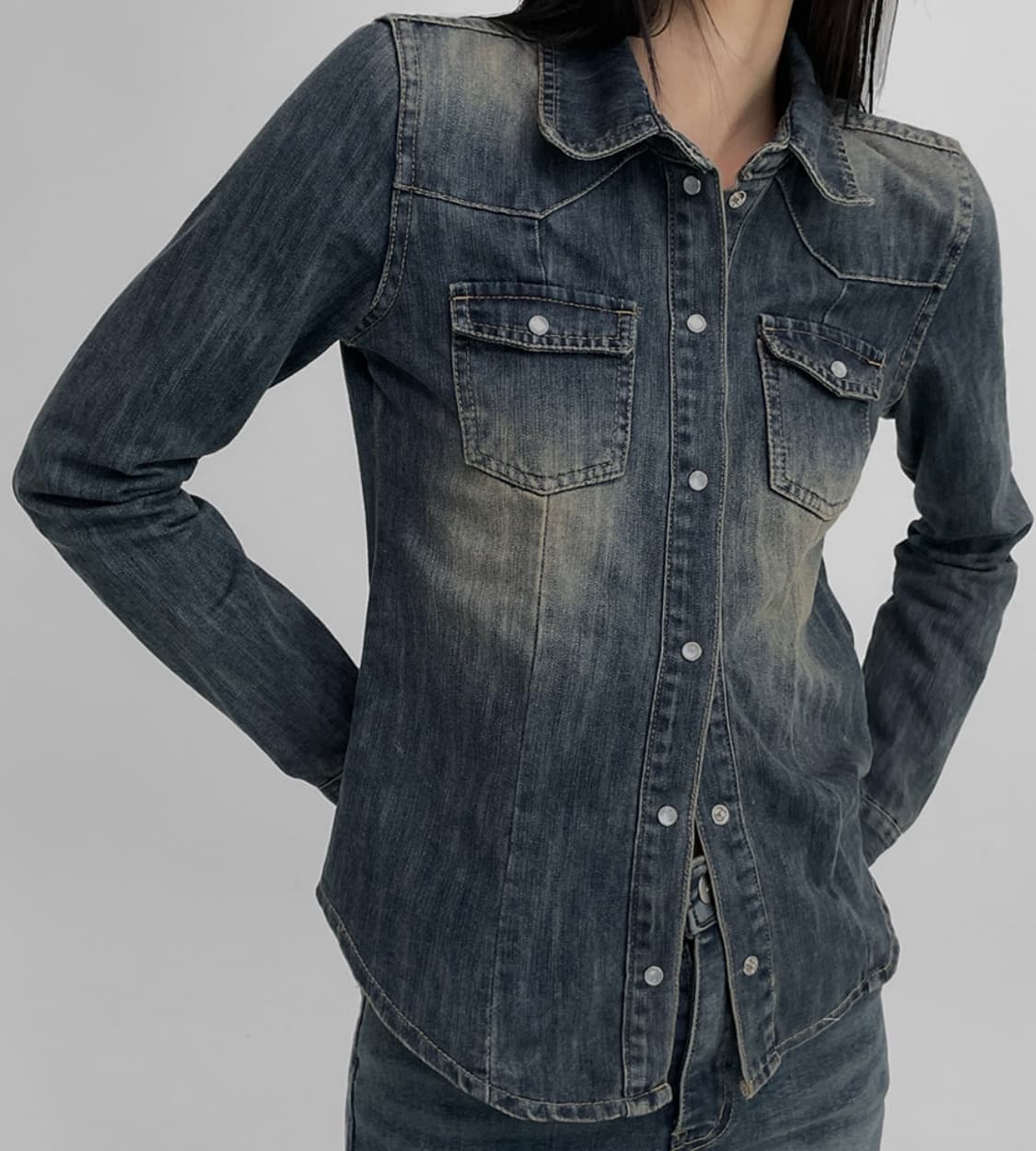 블랙업 워싱데님셔츠 상품이미지1