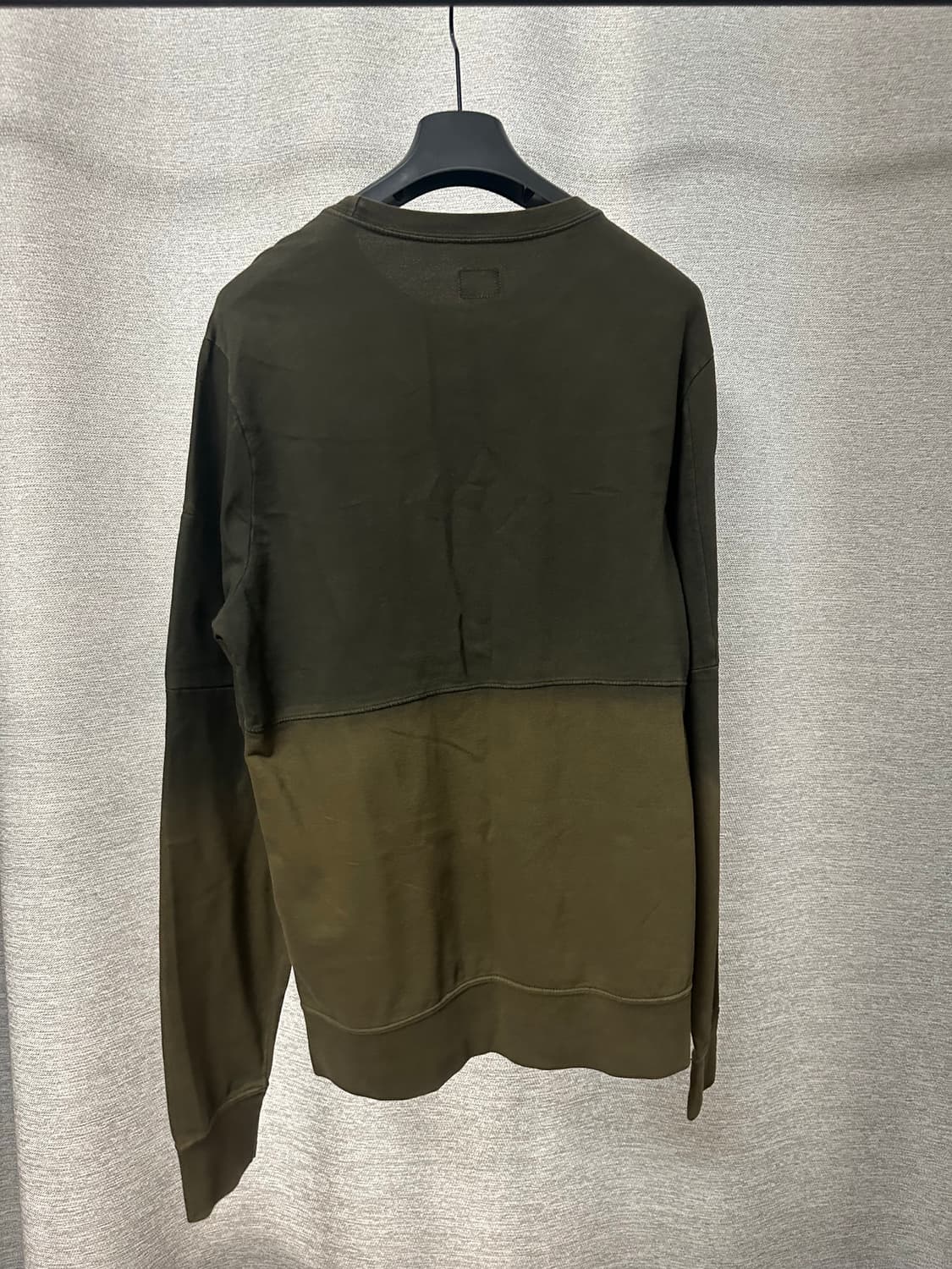 CP컴퍼니 렌즈와펜 그라데이션 맨투맨 (L) 상품이미지2