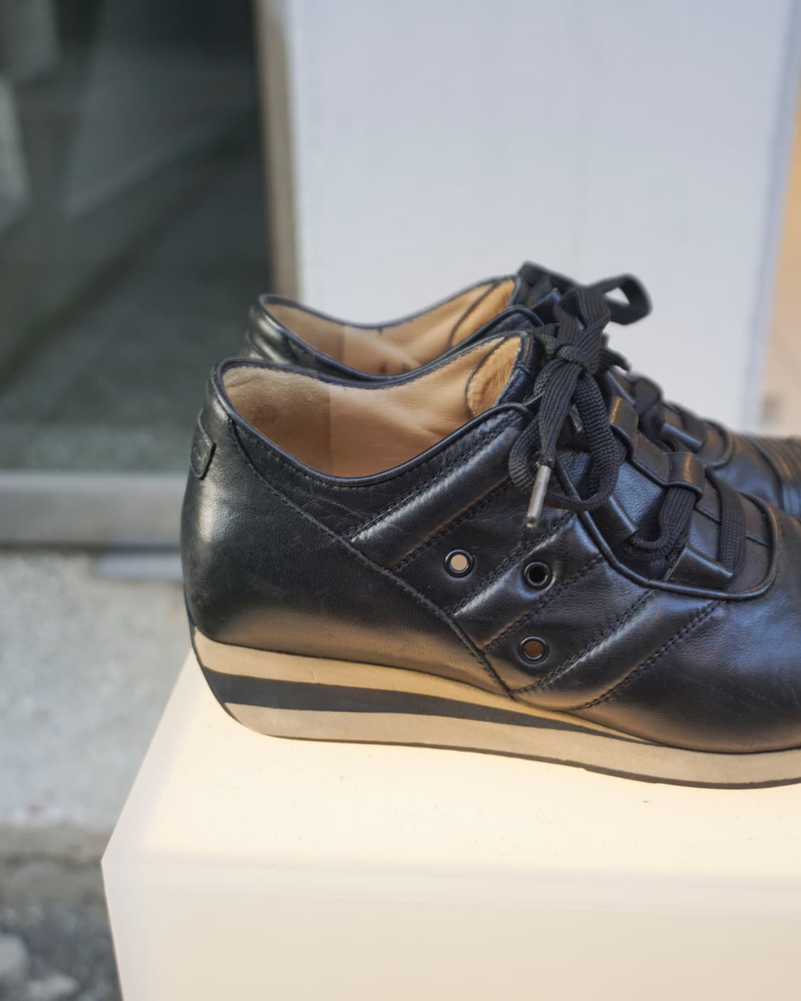 CHANEL leather lace-up sneakers 상품이미지5