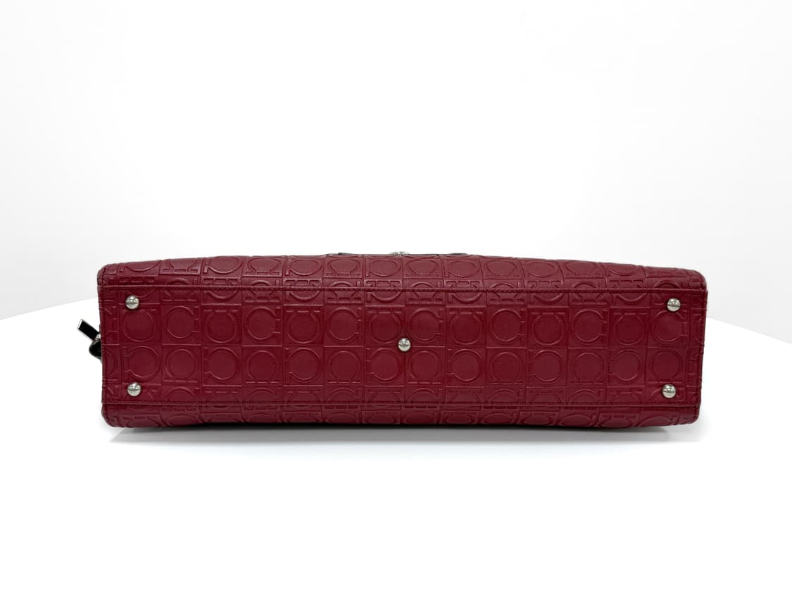 페라가모 간치니 엠보싱 투톤 토트백 상품이미지8