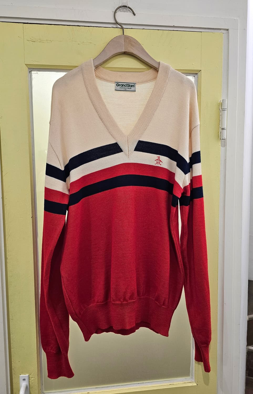 Munsingwear V넥 레드 스트라이프 니트 상품이미지1