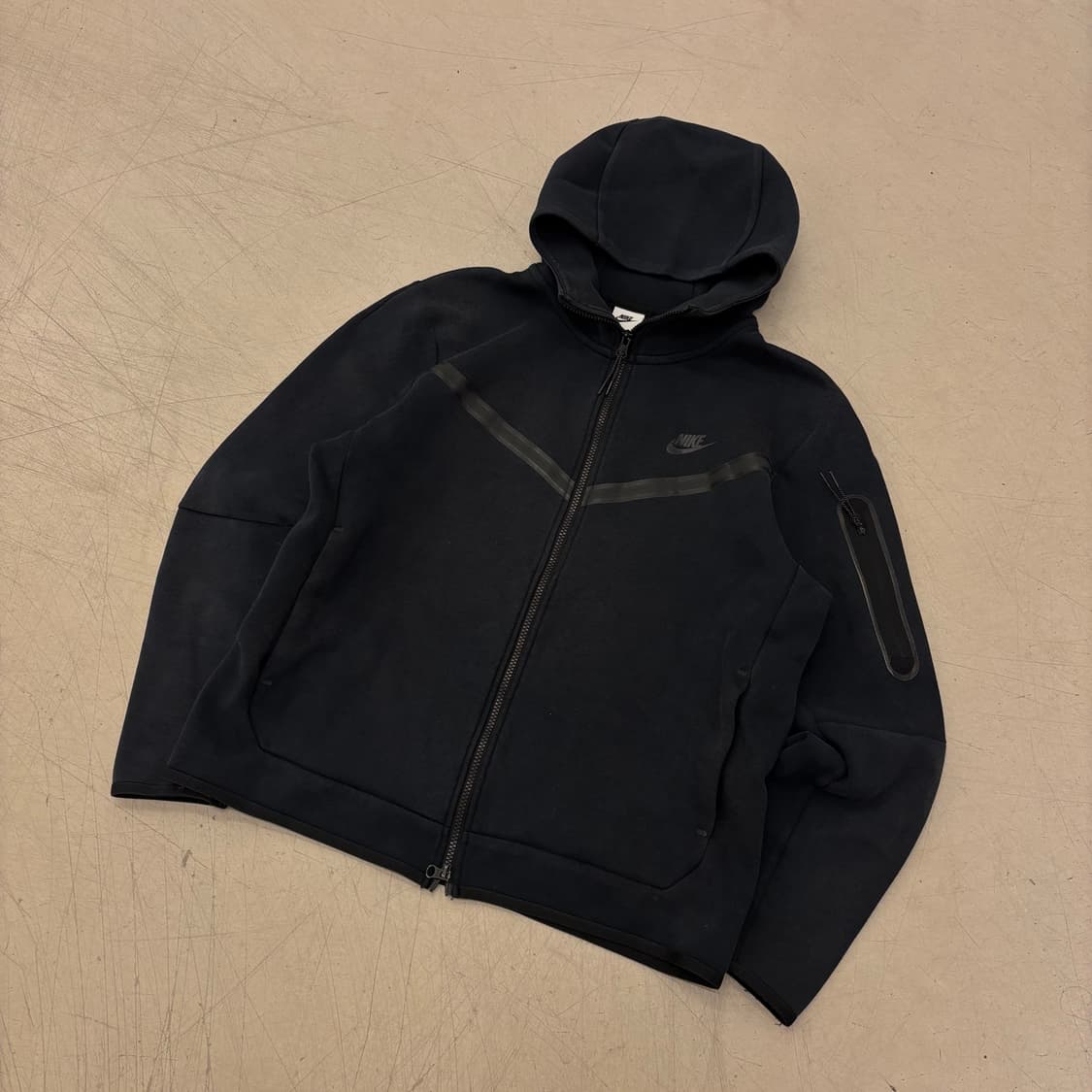 나이키 블랙 테크팩 후드집업 상품이미지1