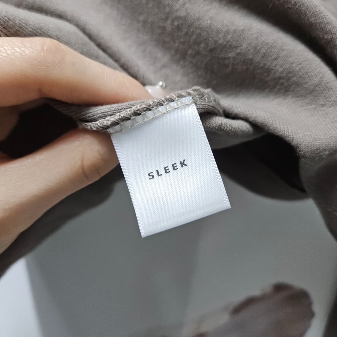 릿킴 블랙업 SLEEK 슬릭 배색 그레이지 가디건 (냉방병 살안타템) 상품이미지4