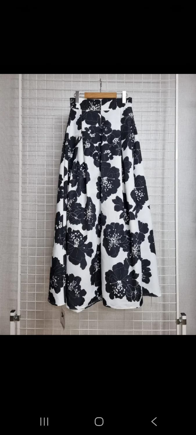 (새상품) 11am 플라워 스커트 (봄) 상품이미지2