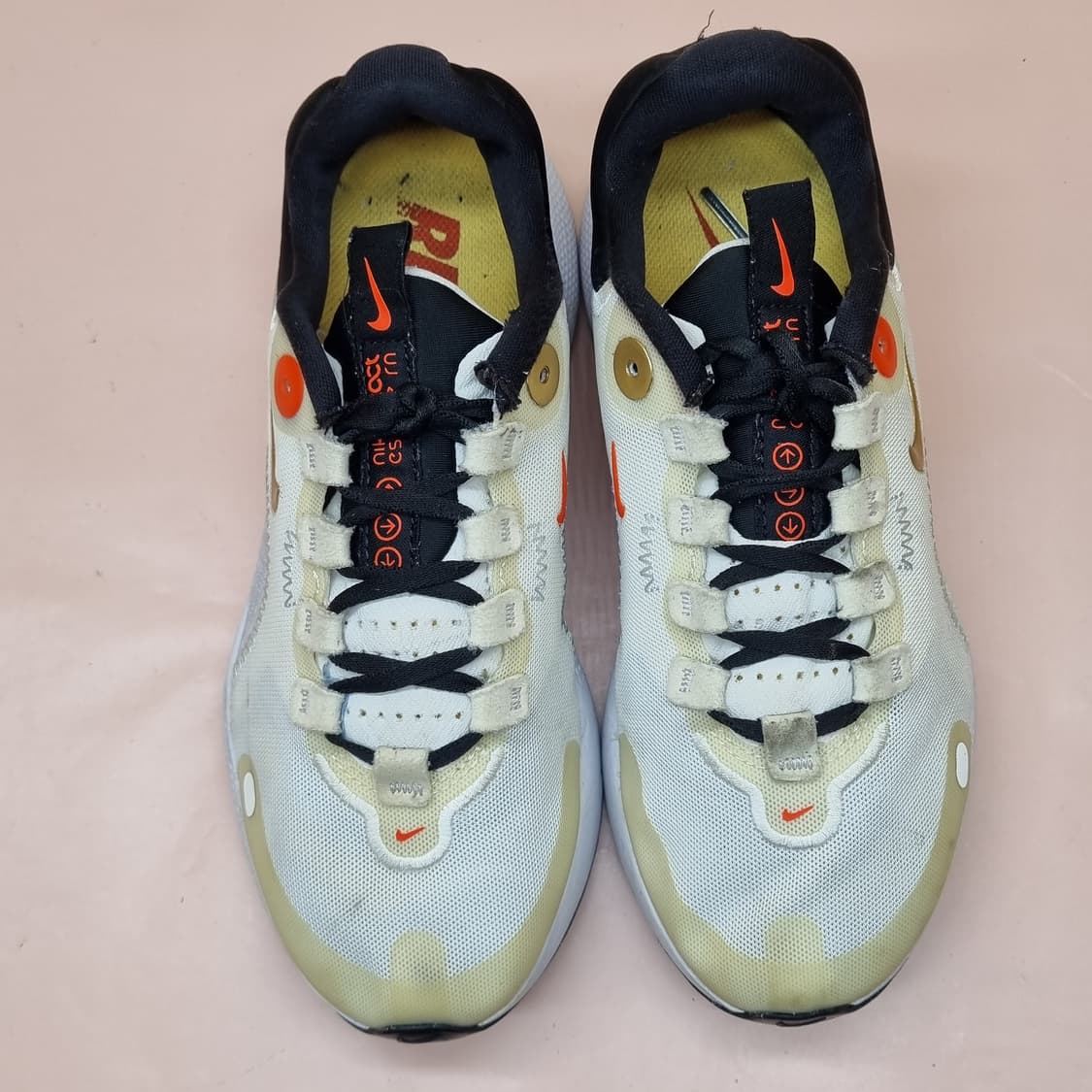 나이키 리액트 이스케이프런 여성운동화230 상품이미지2