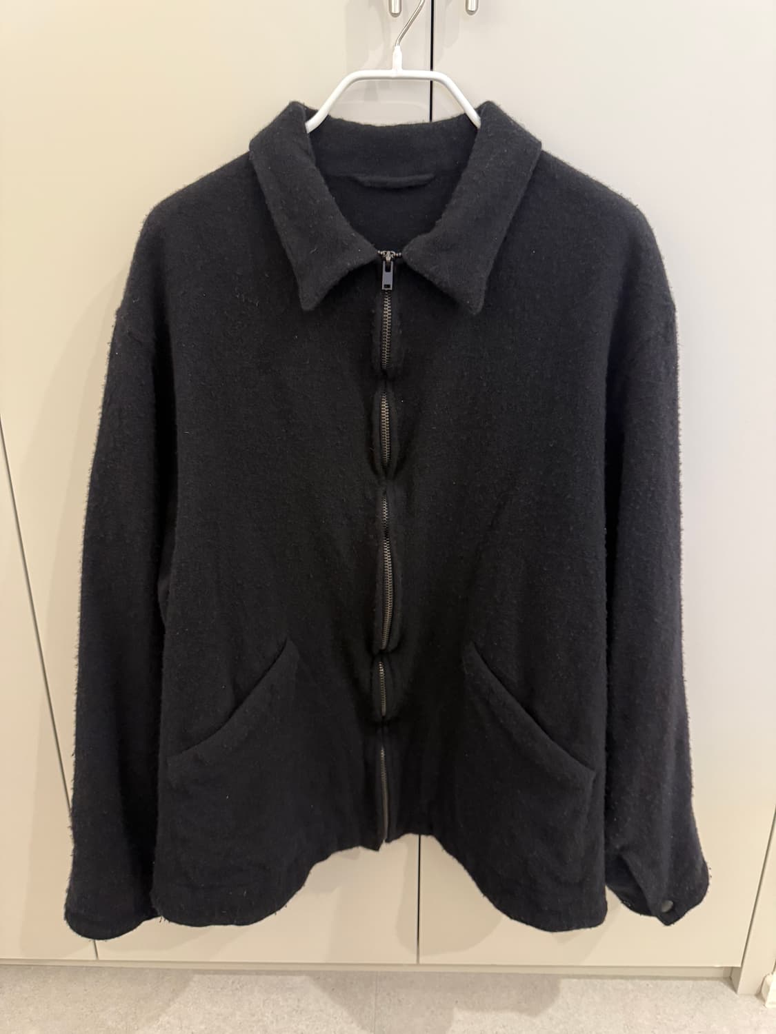 비이커 AW24 코모리 축융울 집업 숏자켓 2 상품이미지1