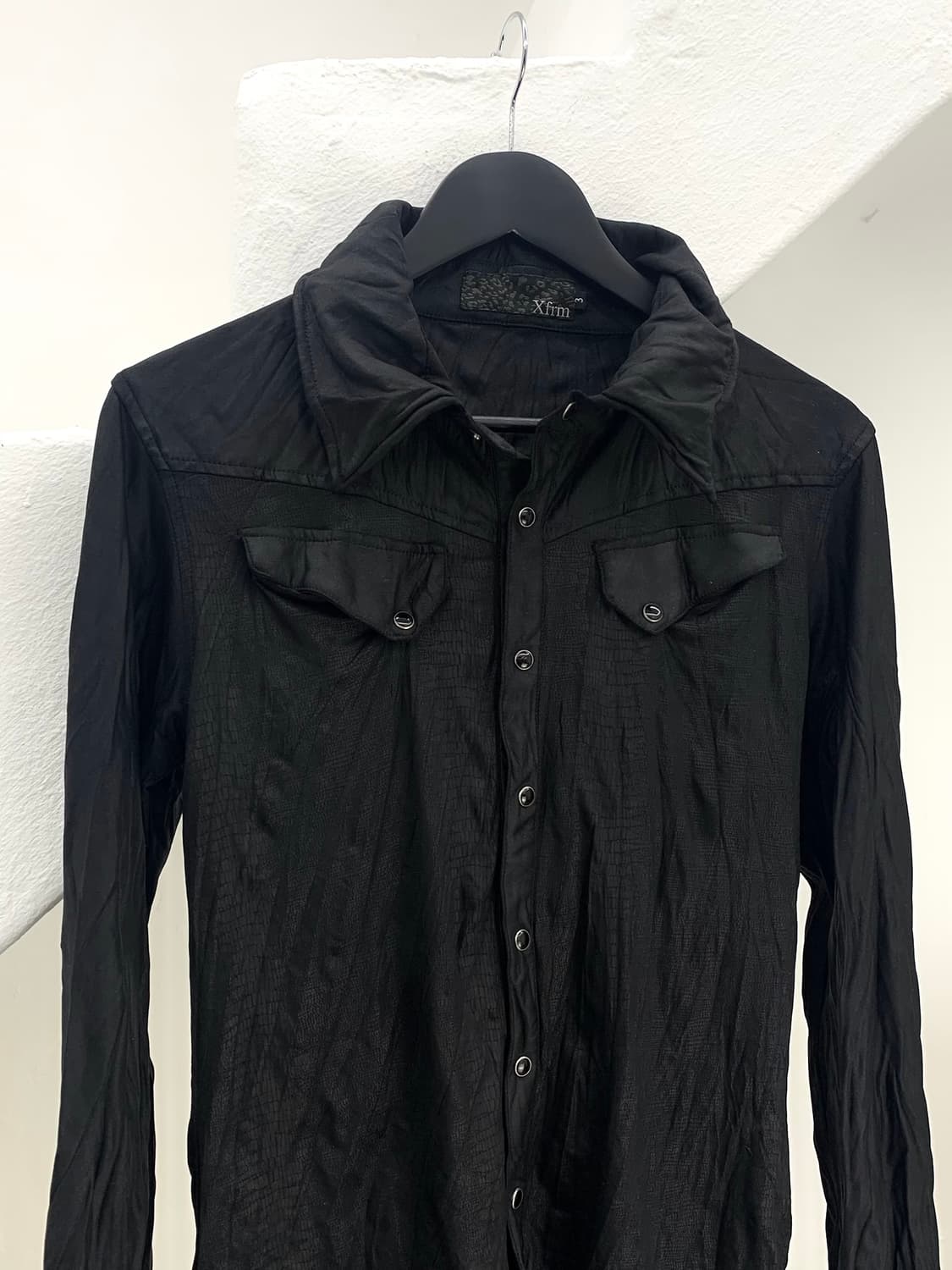 Xfem waxed python wrinkled shirt jacket  상품이미지2