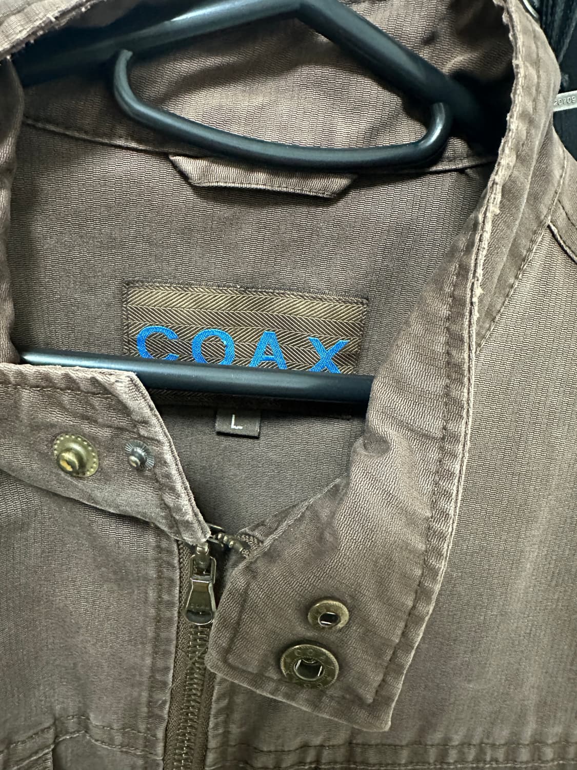 COAX 버튼 지퍼 디테일 반하이넥 자켓 상품이미지3