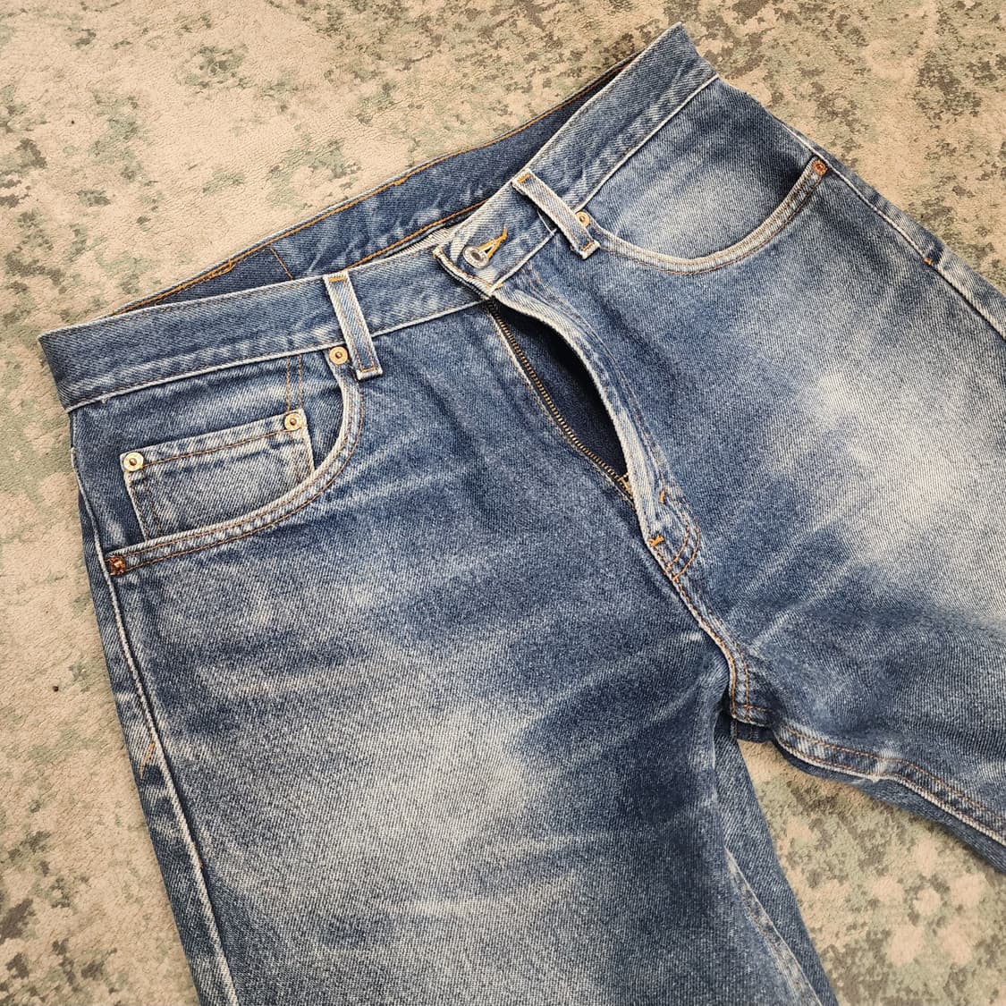 물빠짐이 매력적인 리바이스 505 데님팬츠 상품이미지3