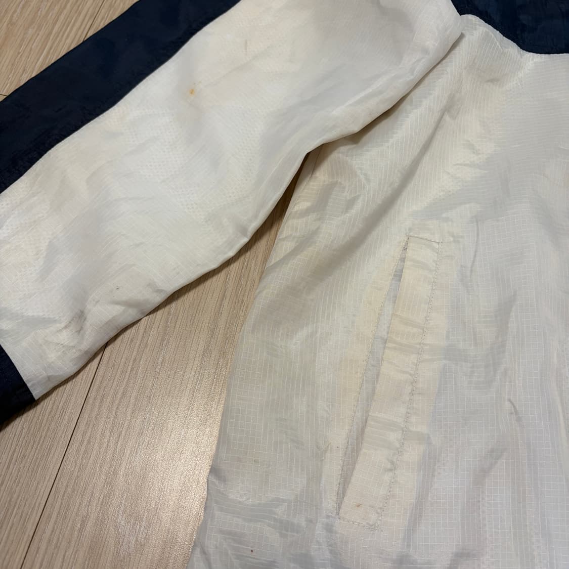 나이키 90s 올드스쿨 바스킷로고 화이트 바람막이 상품이미지6