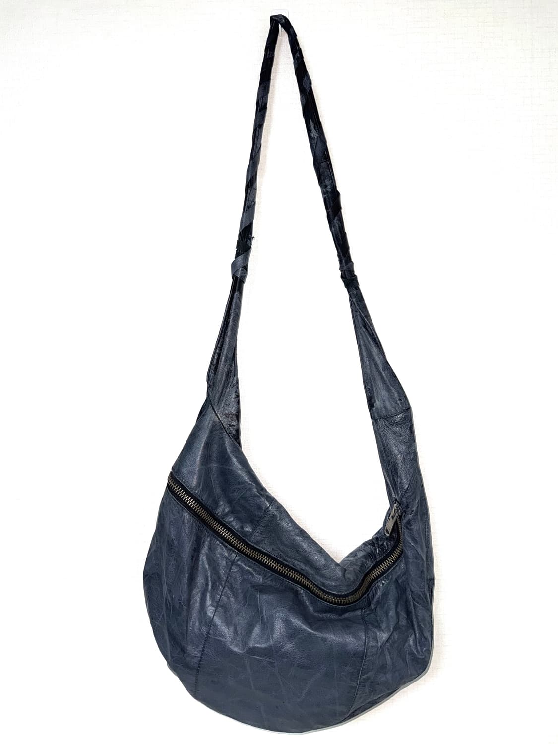 야스유키 이시이 가죽 크로스백 상품이미지1