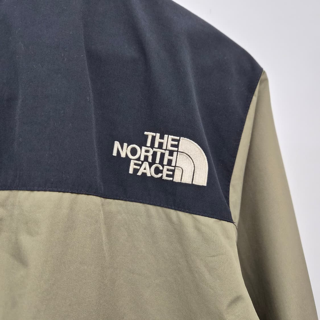 노스페이스 올드스쿨 바람막이 자켓 카키 남성 M 상품이미지6