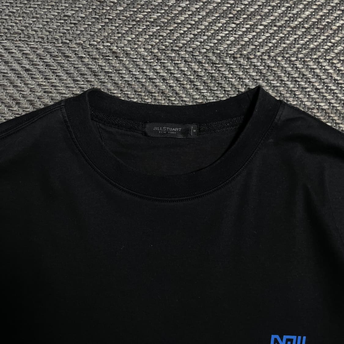 질 스튜어트 NY로고 반팔 티셔츠 블랙o 5394 상품이미지4