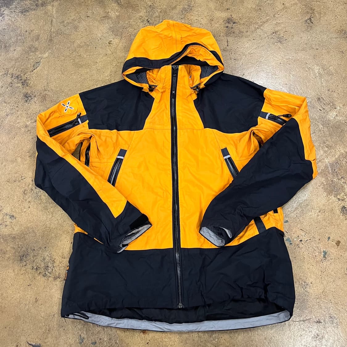 [정품/L] 몬츄라 노란색 검정색 바람막이 자켓 b14 상품이미지2