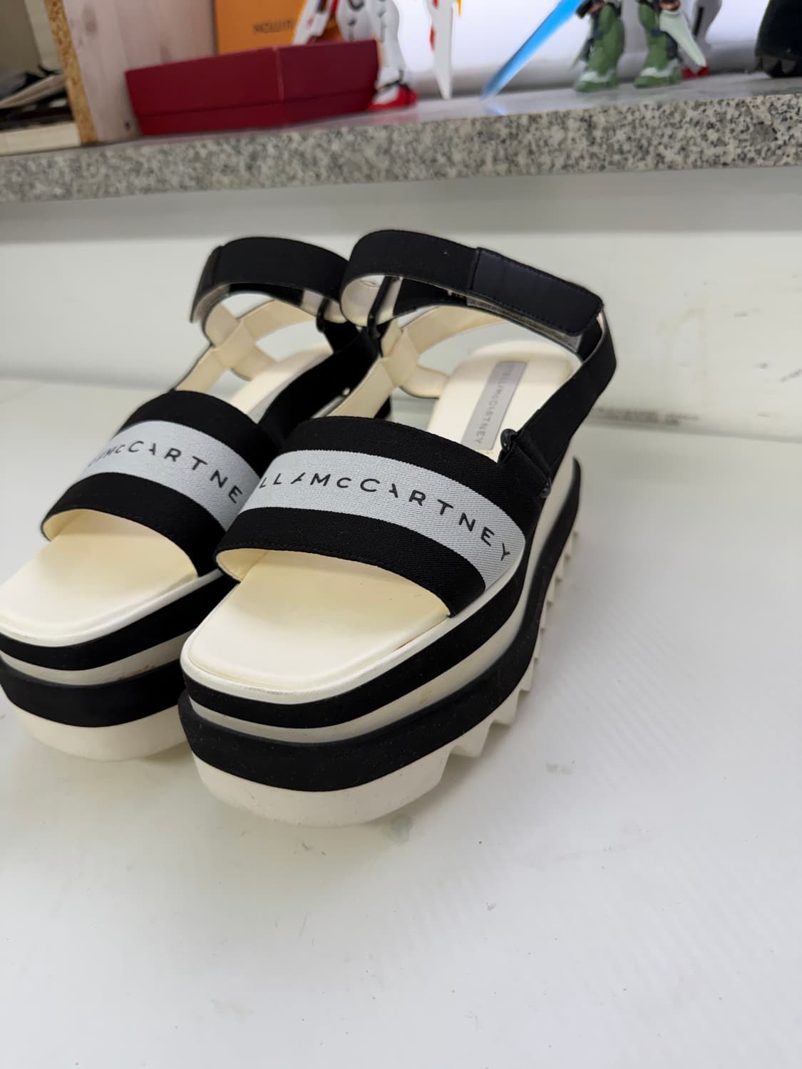 정품) 스텔라맥카트니 블랙 스트랩 샌들 플랫폼 37.5 상품이미지2