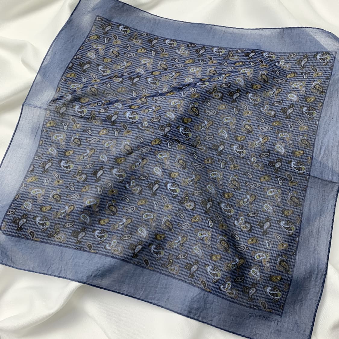 [정품] Givenchy 지방시 페이즐리 빈티지 쁘띠스카프 손수건 상품이미지1