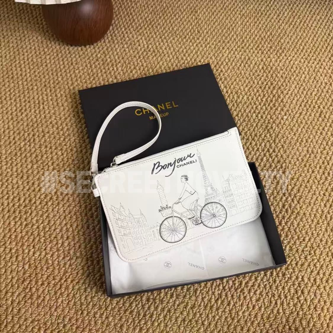 봉쥬르샤넬 빈티지 메이크업 파우치 화이트 풀박스 상품이미지8