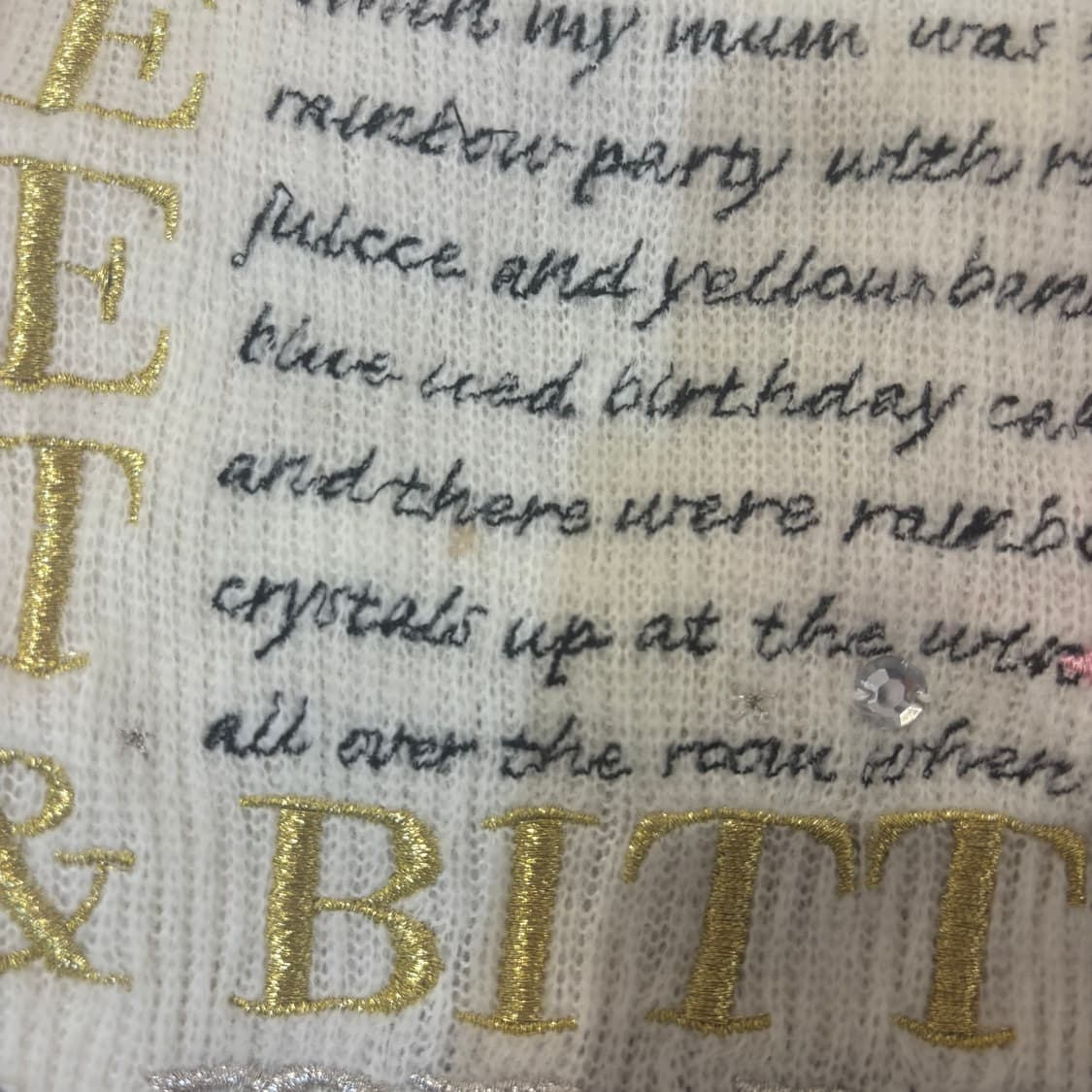 키티히메 빈티지 트랄라라 폼폼이 퍼 오프숄더 니트 상품이미지3