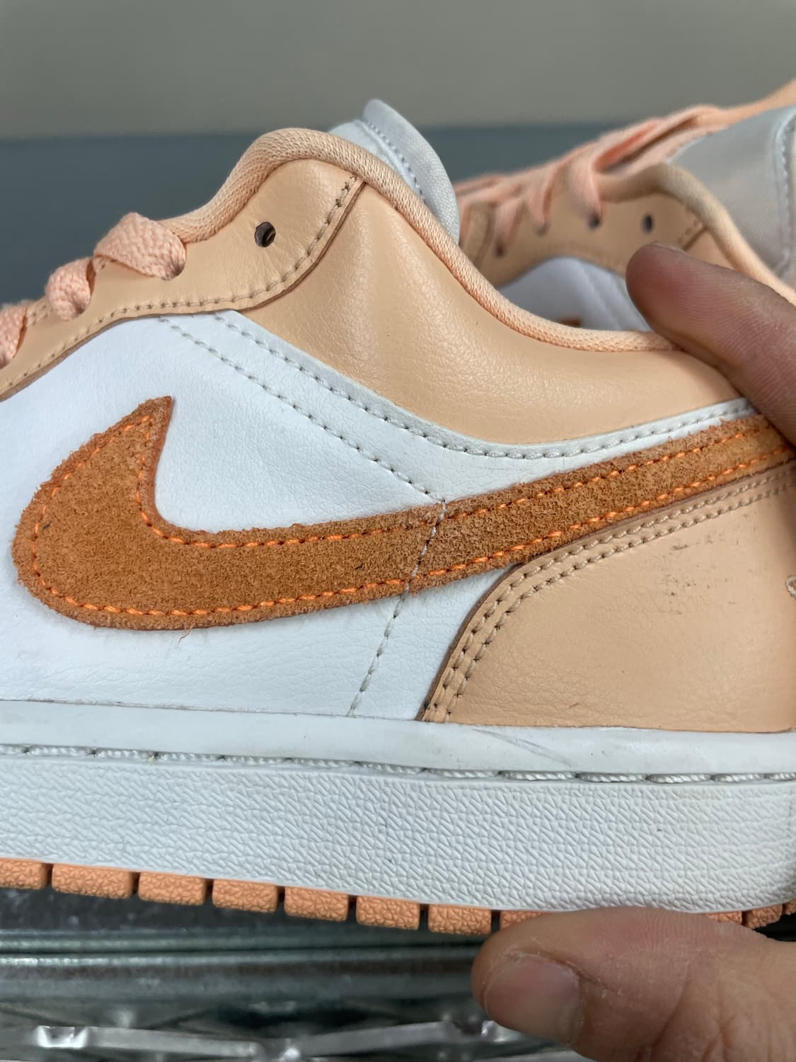 나이키 에어 조던 1 선셋 헤이즈 250 상품이미지10