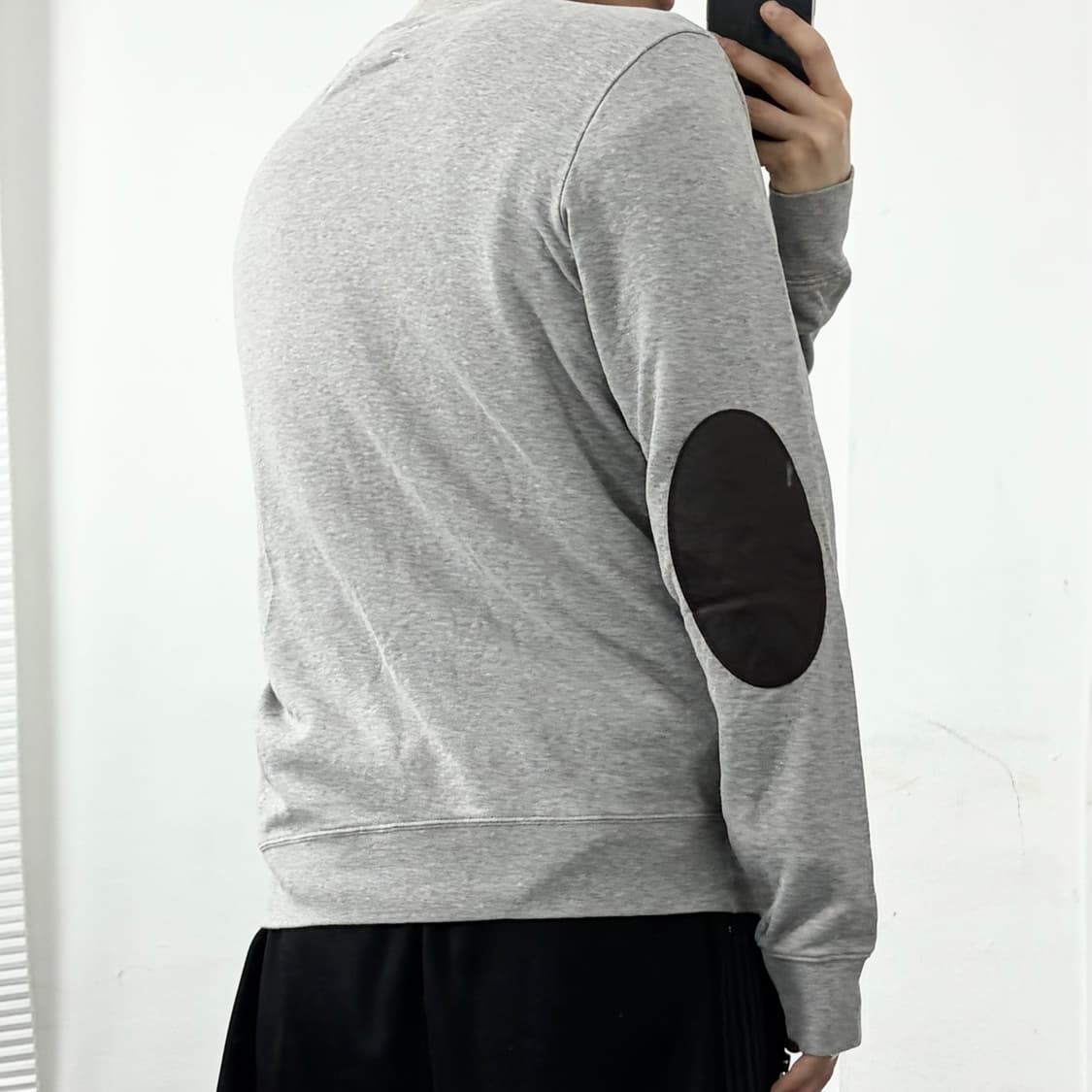 메종 마르지엘라 엘보 패치 맨투맨 상품이미지3