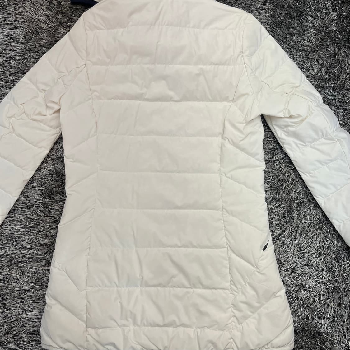 헤지스골프 여성 구스다운 스트레치 점퍼 (85) 상품이미지3