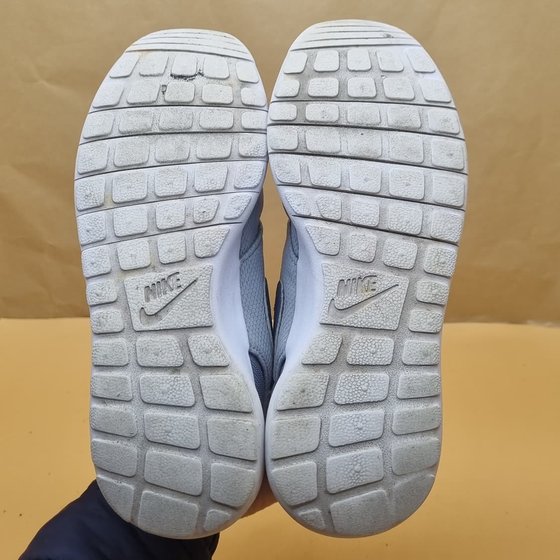 나이키 로쉬런 여성 운동화230 상품이미지3