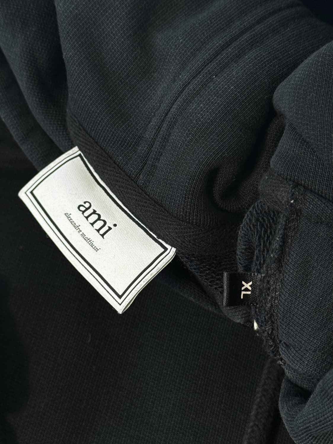 아미 루즈핏 스몰 하트로고 블랙 스웻 후드집업 상품이미지6