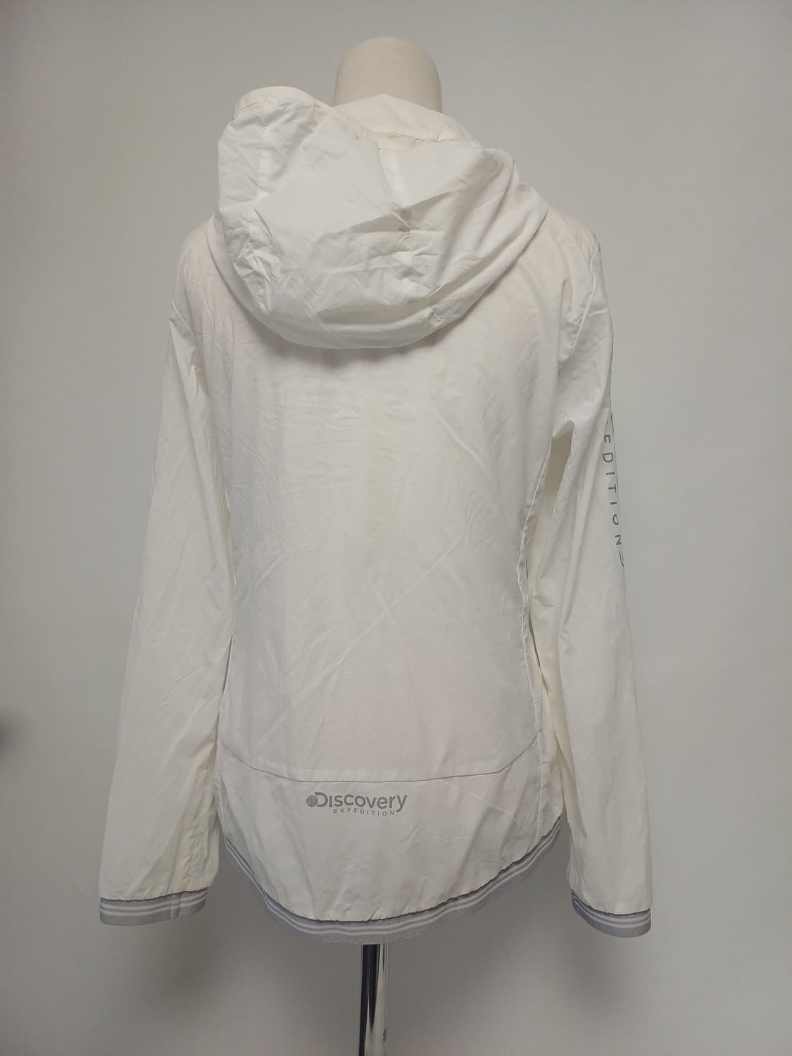 [상태A] 디스커버리 여성 빅로고 경량 바람막이 (90/S) 상품이미지3