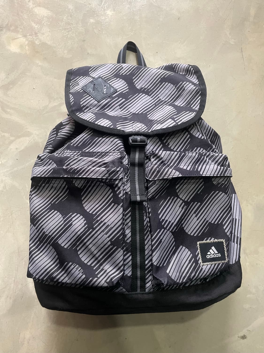 일본판 아디다스 럭색 백팩 상품이미지2