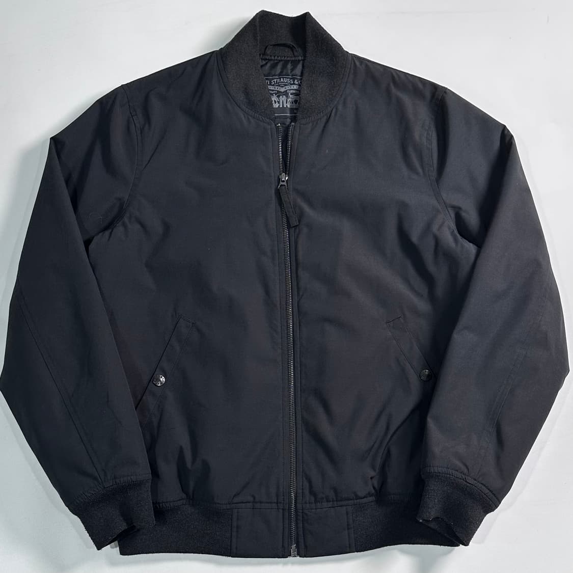 리바이스 블랙 봄버 자켓 상품이미지1