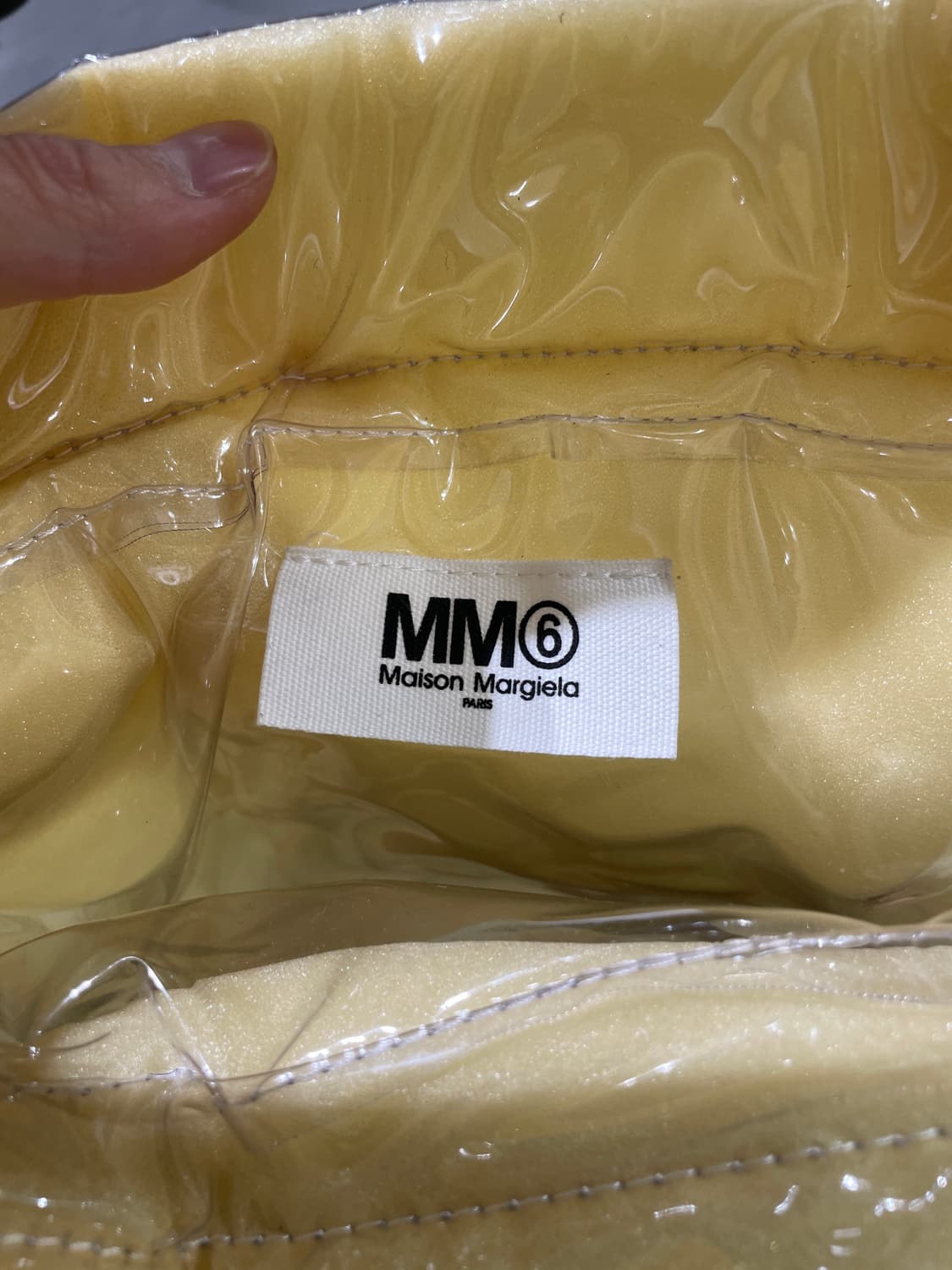 mm6 메종 마르지엘라 옐로우 pvc 토트 숄더백 상품이미지7