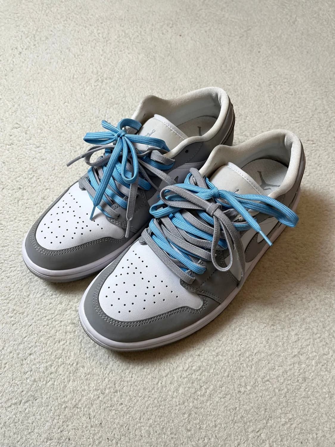 에어 조던 1 로우 화이트 울프 그레이 A1832 상품이미지2