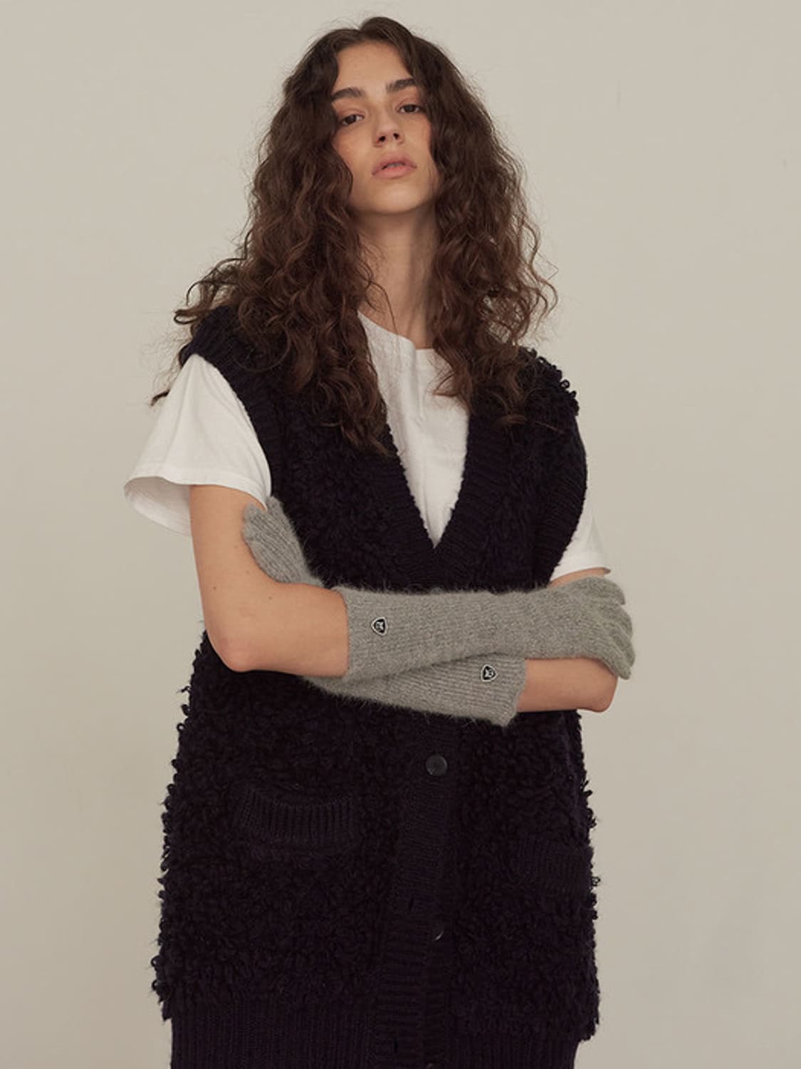 택O) 다이애그널 니트 롱 글러브 라이트 그레이 [강민경 착용] 상품이미지3