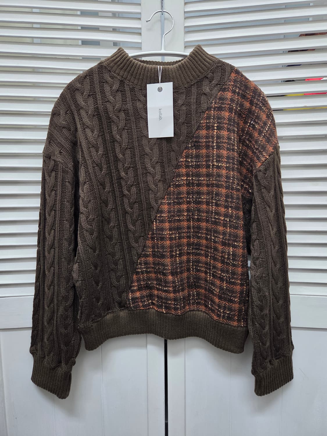 콜랍 브라운 꽈배기 니트 상품이미지1