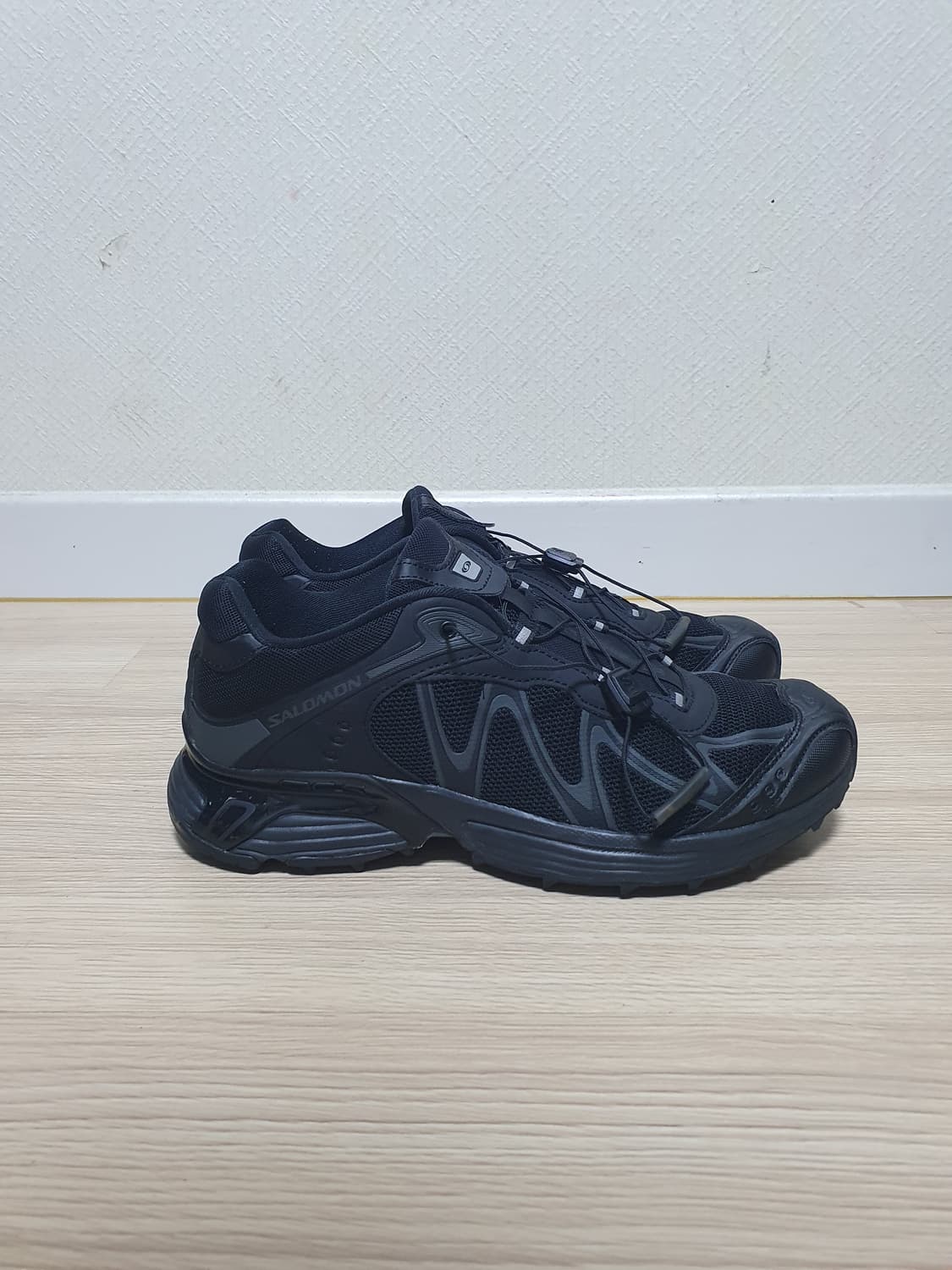 살로몬 XT-위스퍼 블랙 아스팔트 265 상품이미지1