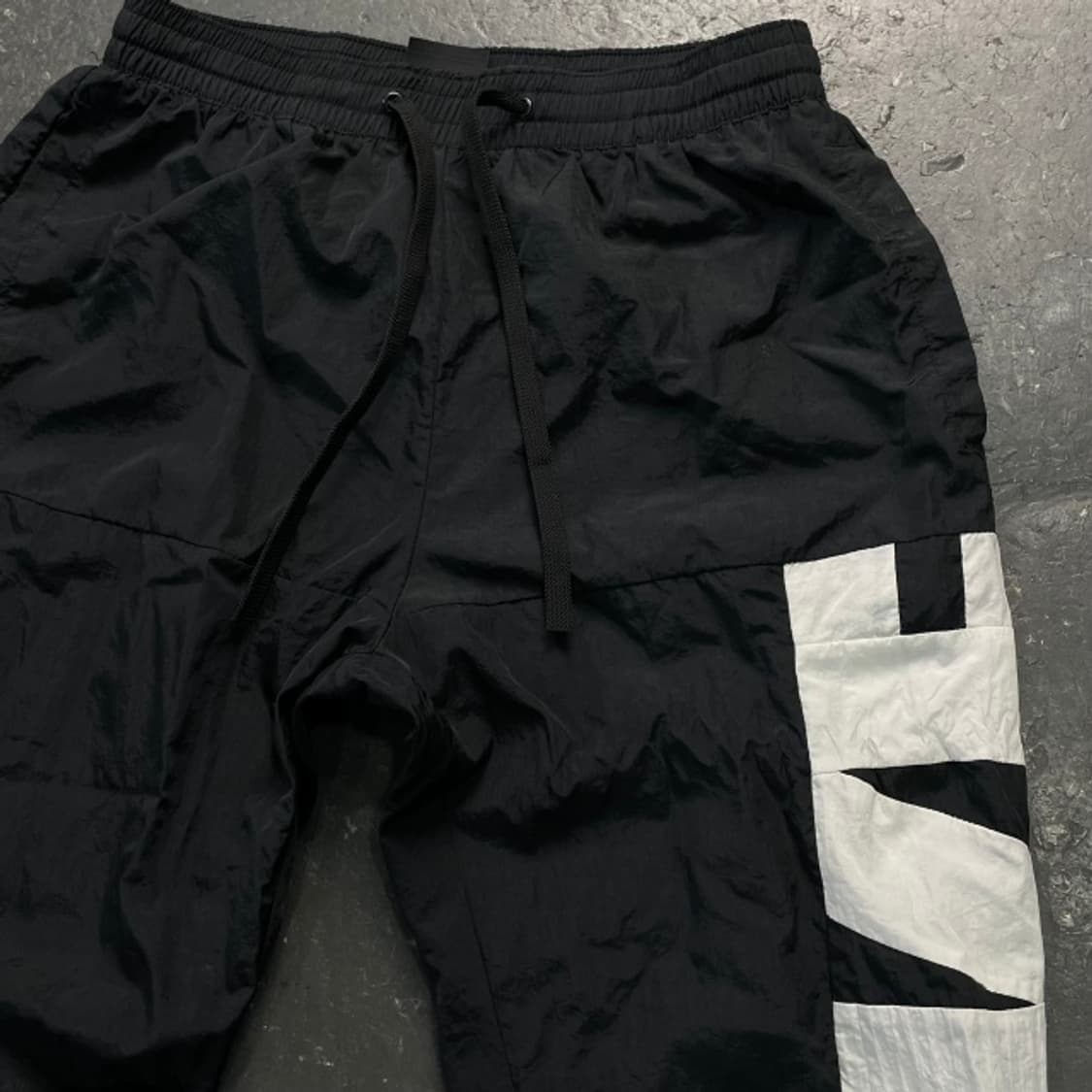 100 나이키 나일론 팬츠  상품이미지2