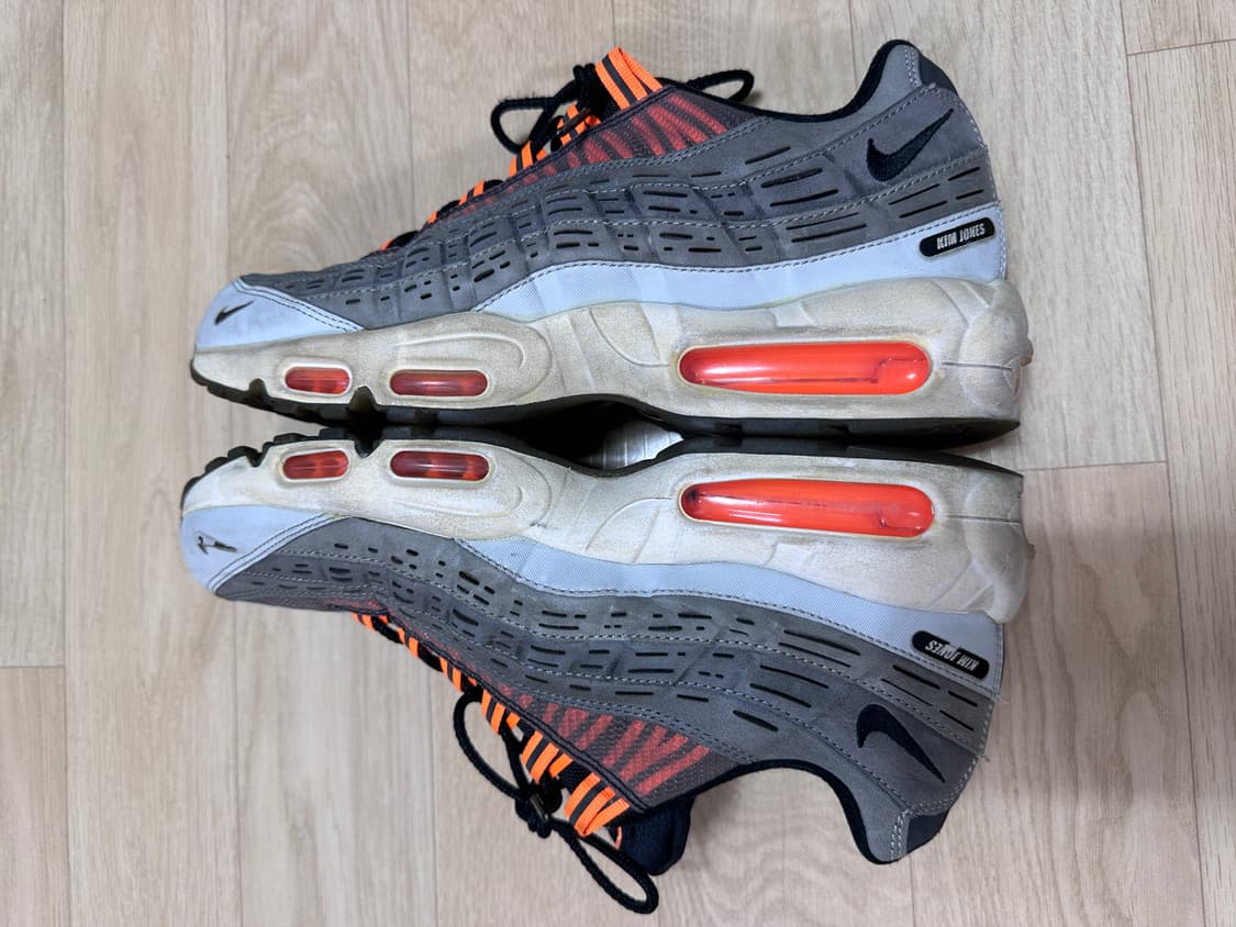 [290] 나이키 x 킴존스 에어맥스 95 토탈오렌지 상품이미지5