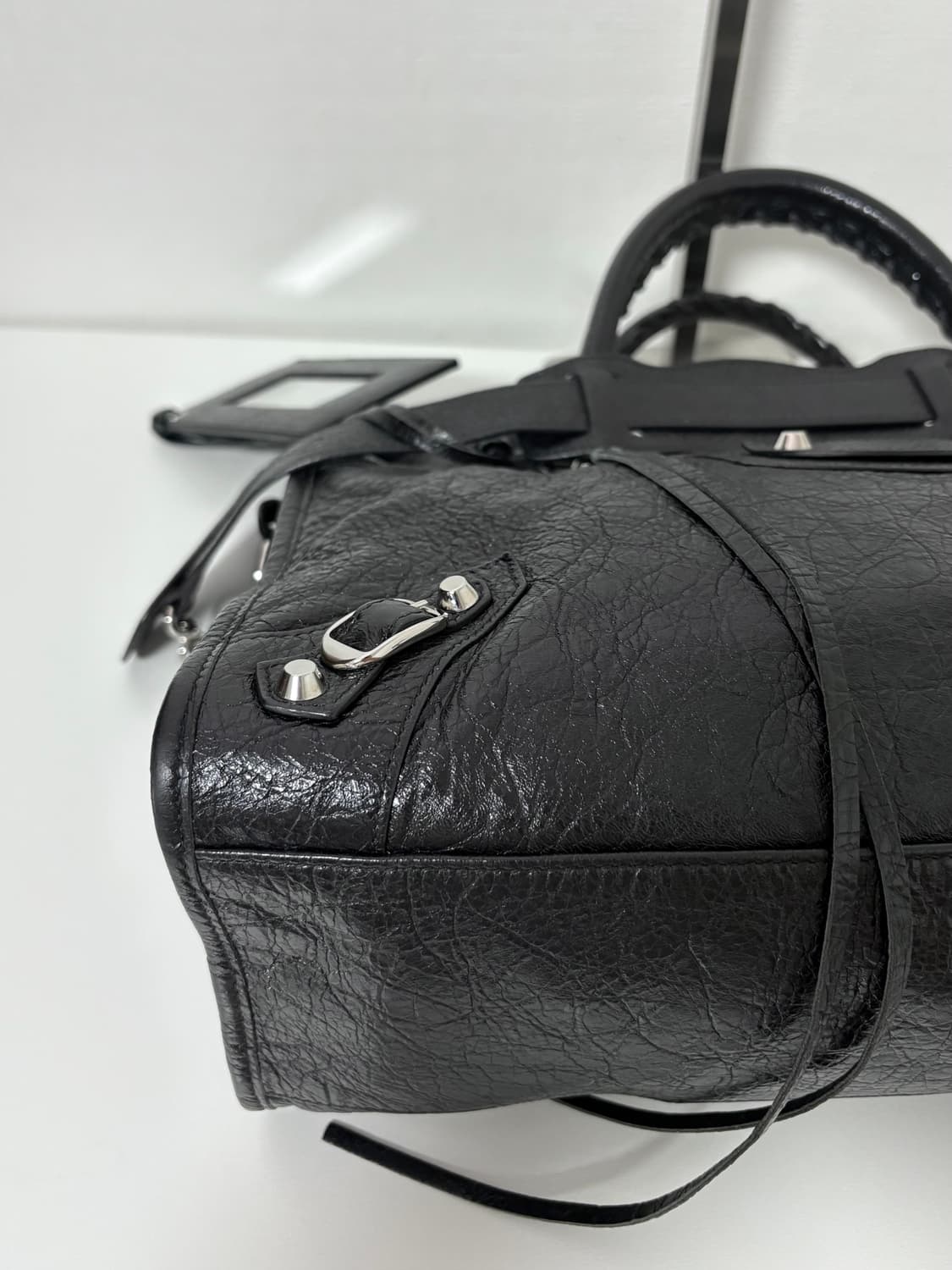 발렌시아가 시티 모터백 블랙 상품이미지6