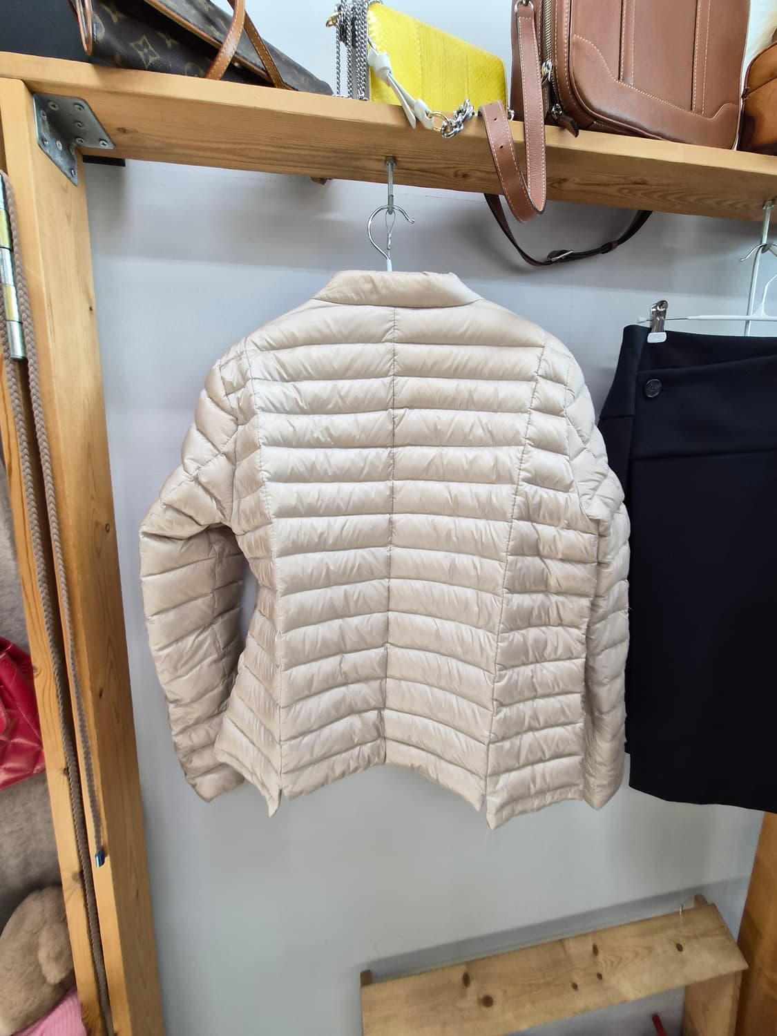 아이보리 다운패딩. 폭스퍼 주머니 상품이미지7