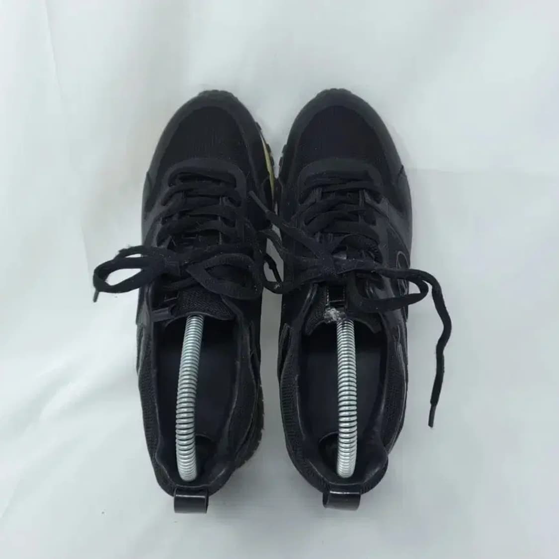 루이비통 스니커즈 블랙 230mm 정품 상품이미지4