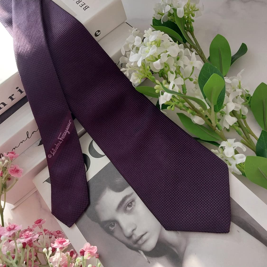 페라가모 실크 퍼플 자수 로고 넥타이 8.3cm A+등급 K1504
 상품이미지3