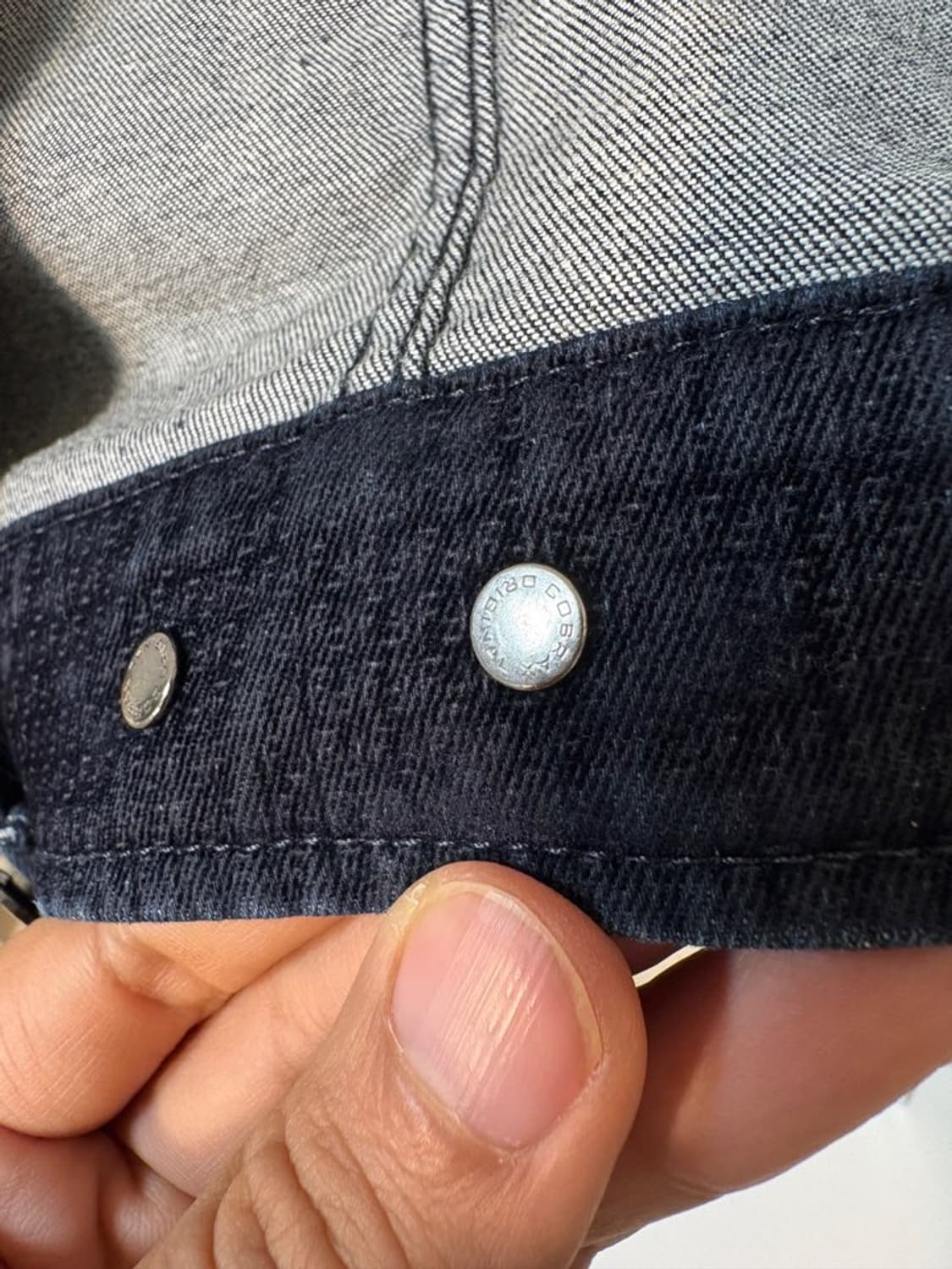 펜디 FENDI 마이크로 FF 모노그램 벨벳 데님 트러커 자켓  상품이미지9