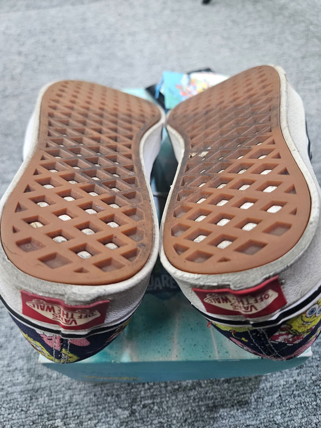 반스 스폰지밥 콜라보 어센틱 컴피쿠시 운동화 220mm 상품이미지4