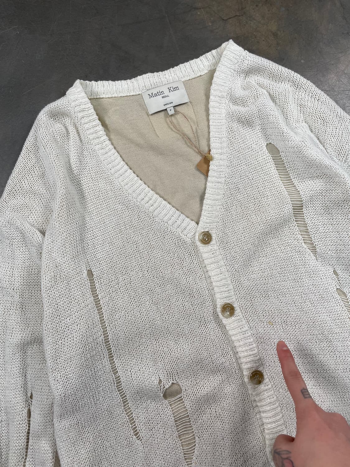 마뗑킴 레이어 그런지 니트 가디건 상품이미지2