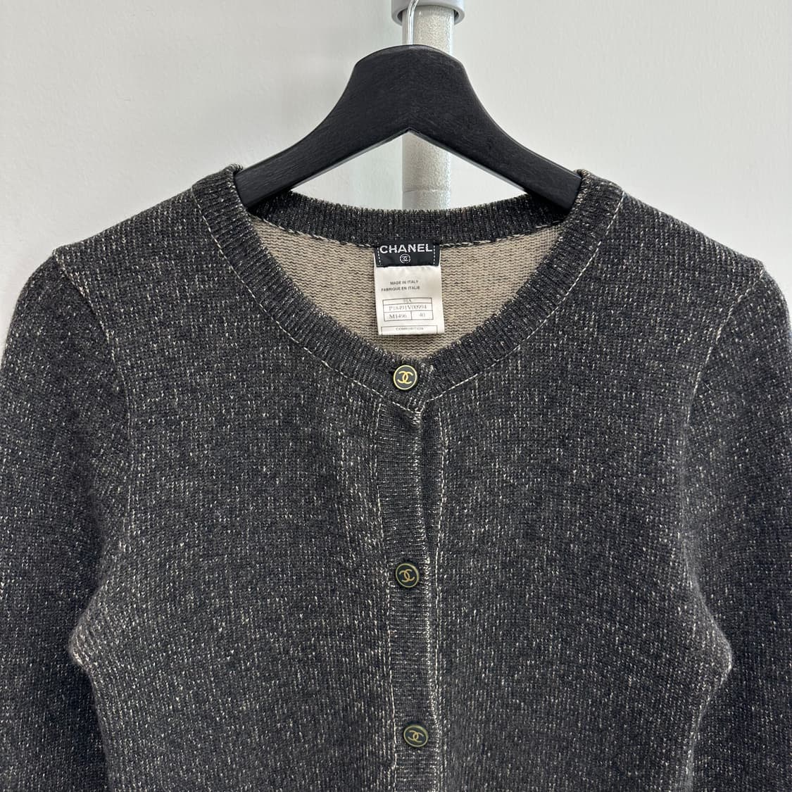 샤넬 캐시미어 로고버튼 가디건 상품이미지2