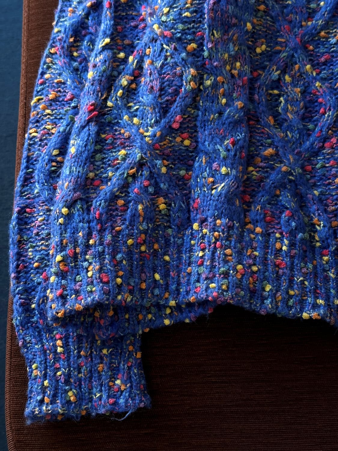 Soft touch sparkle design knit P/O 상품이미지4