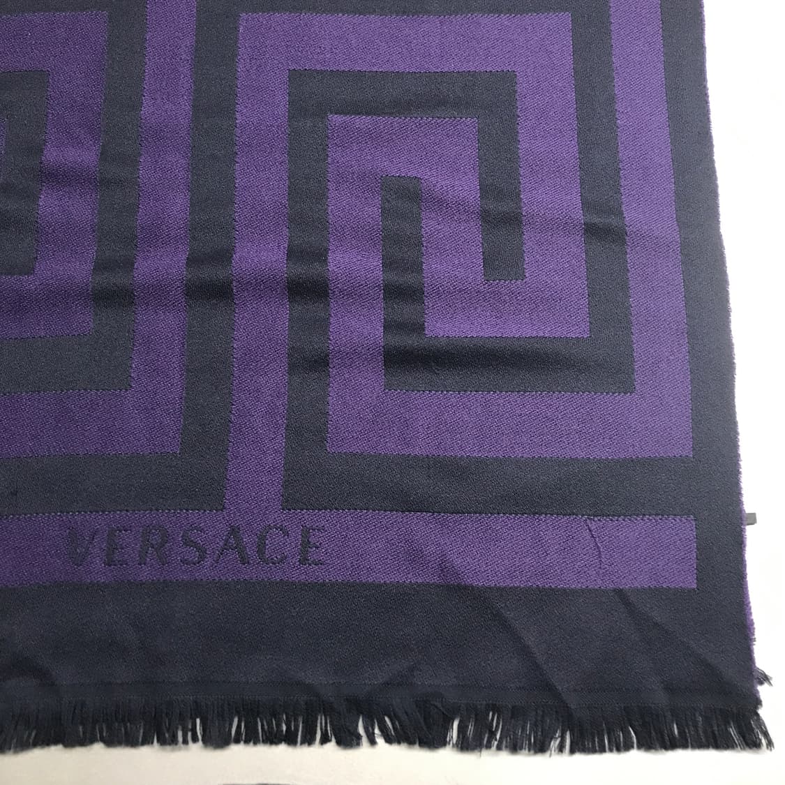 베르사체 메두사 머플러 퍼플 상품이미지4