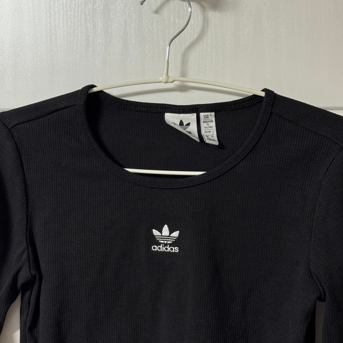 아디다스 블랙 크롭 긴팔 쫄티 상품이미지2