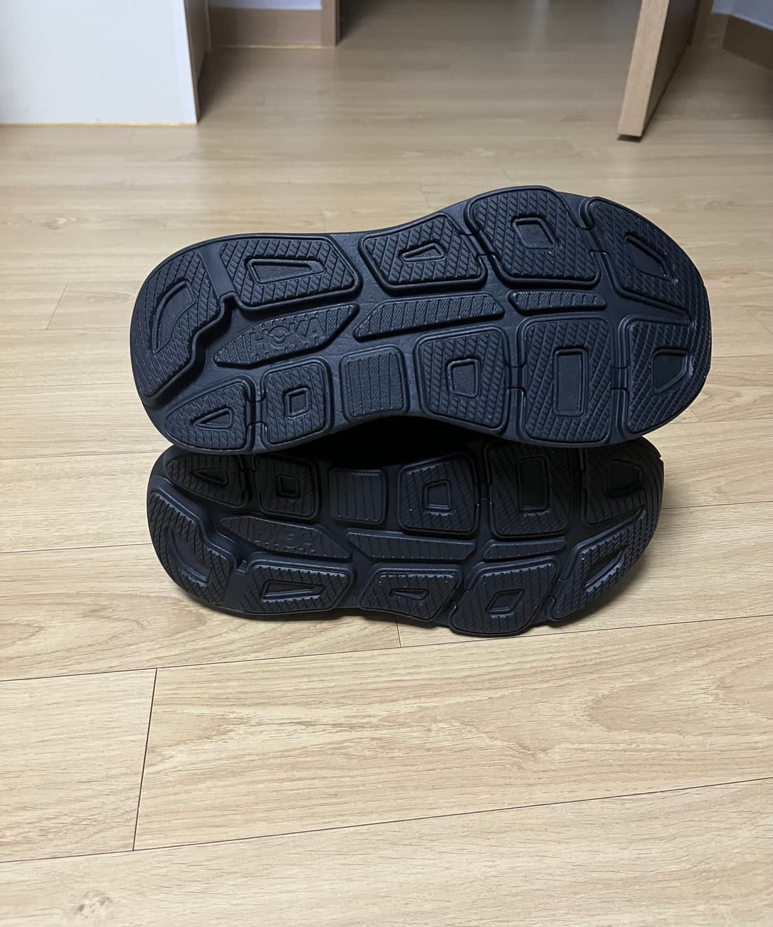 호카 본디9 와이드 265mm 판매합니다 상품이미지3